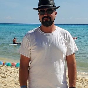 Meet your Posher, James